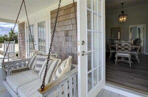 Front of property - Roper Cottage (Atlantic Beach)