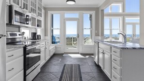 House, 4 Bedrooms | Private kitchen | Fridge, microwave, stovetop - Shearwater (Atlantic Beach)
