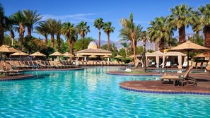 Piscine extérieure, piscine chauffée