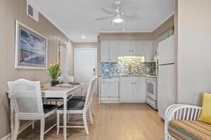 Dining - Southwinds (Atlantic Beach)