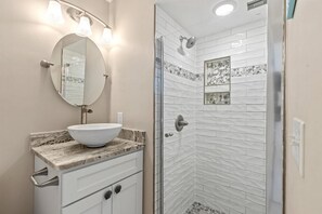 Condo, 2 Bedrooms, Ocean View | Bathroom - Southwinds (Atlantic Beach)