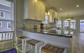 Leilighet, 3 soverom | Eget kjøkken | Kjøleskap, mikrobølgeovn, kokeplater og oppvaskmaskin