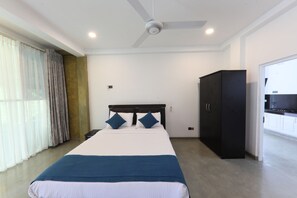 Basic Room, 2 Bedrooms, Smoking, Lake View