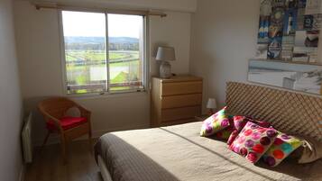 1 chambre, fer et planche Ă repasser, Wi-Fi, draps fournis