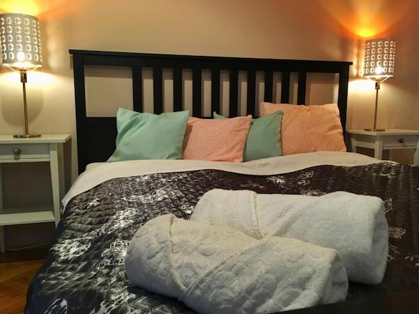 Apartment | 1 bedroom, laptop workspace, blackout drapes, free WiFi