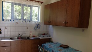 茶具/咖啡用具、冰箱、炉灶、烤面包机