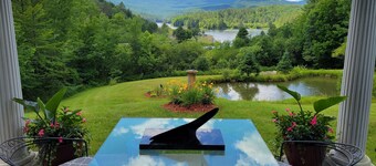 Privado: puerta de esquí y caminata - Estanques con vistas a la montaña y al lago - 7 acres - 1200 pies cuadrados
