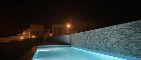 Seasonal outdoor pool, sun loungers