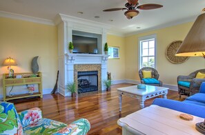 House, 3 Bedrooms | Living room - Seabrook 101 (Atlantic Beach)