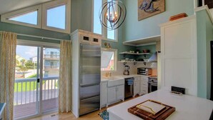 House, 3 Bedrooms | Private kitchen - Linger Longer (Atlantic Beach)