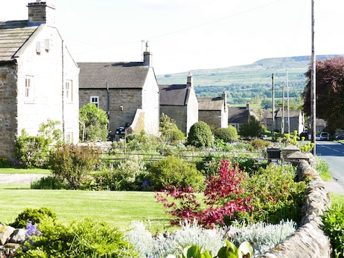 2 bedroom accommodation in Redmire, near Leyburn