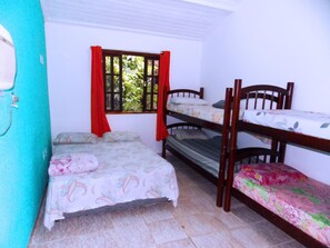 Minibar, free WiFi, bed sheets