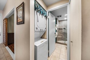 Vasca, asciugacapelli, asciugamani