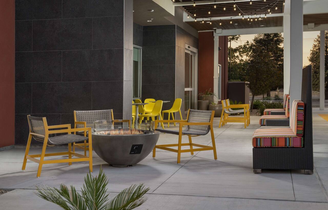 Home2 Suites by Hilton Clovis Fresno Airport