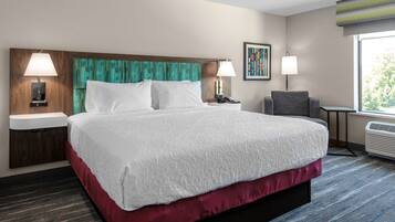 55-英寸纯平电视 (配备卫星频道)、电视