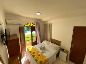 スタンダード ルーム ダブルベッド 1 台 ラナイ | ミニバー