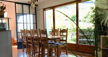 The green fee, close to the Golf course and 5 minutes from the lake
