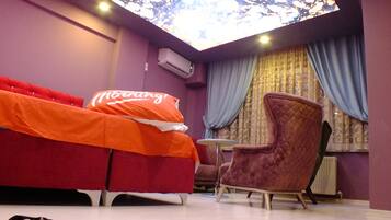 Apartemen, 1 kamar tidur | 1 kamar tidur, brankas, dan didekorasi berbeda-beda