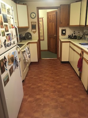 Private kitchen - Winter Warmth with Lake View (Sunapee)