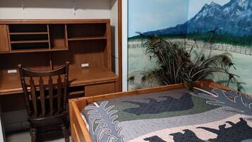 1 bedroom, iron/ironing board, travel cot, WiFi