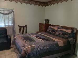 1 dormitorio, tabla de planchar con plancha, cuna de viaje y wifi