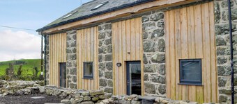 Dutch Barn One - UK12872
