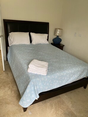 4 Schlafzimmer, Bügeleisen/Bügelbrett, WLAN, Bettwäsche