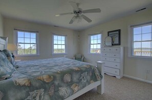House, 3 Bedrooms | 3 bedrooms, individually decorated, individually furnished - The Marina House (Harkers Island)