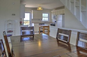 ハウス 3 ベッドルーム | ダイニングルーム