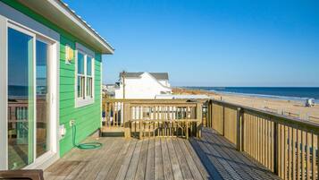 House, 4 Bedrooms | Balcony