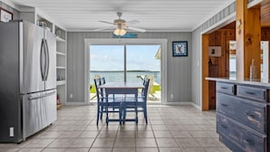 House, 4 Bedrooms | Tempat makan