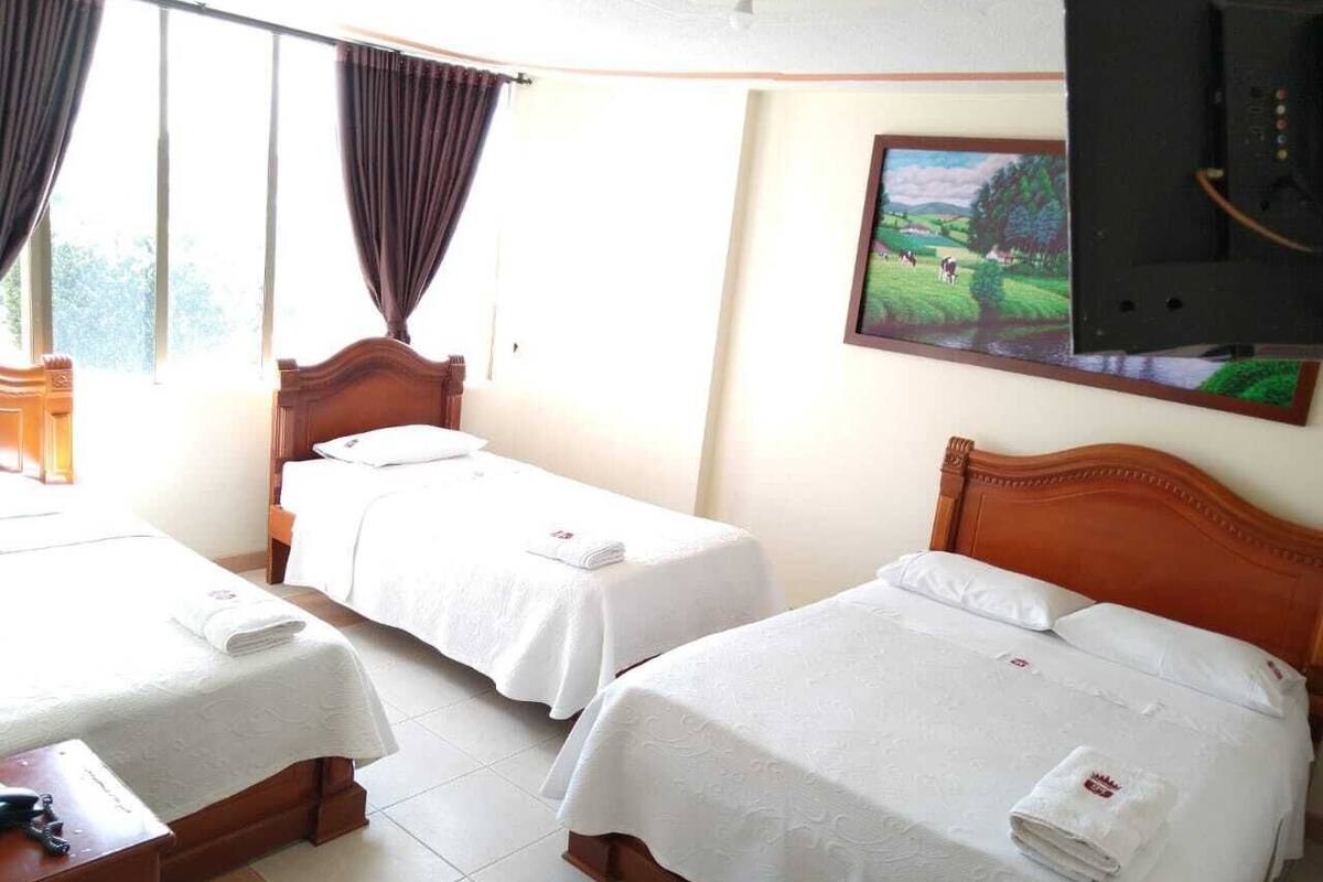 Triple Room | WiFi (free), bed sheets