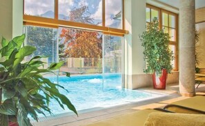 Piscine couverte, piscine extérieure