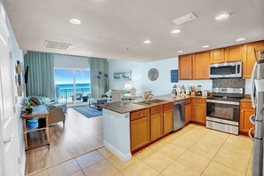 Fridge, microwave, oven, stovetop - Spacious Getaway with Family-Friendly Space (Panama City Beach)