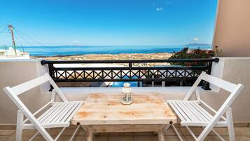 Apartment, 2 Schlafzimmer, Whirlpool, Meerblick | Terrasse/Patio