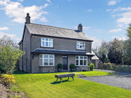 What more could you ask for than a spacious family home in a rural haven.