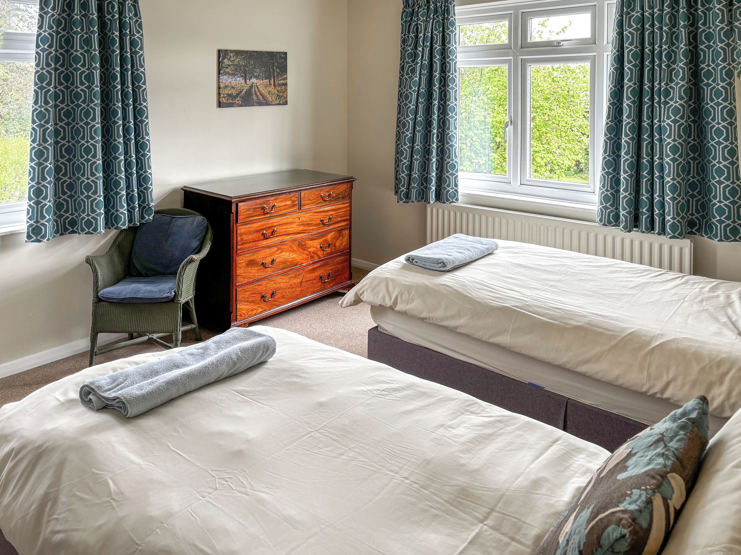 5 bedrooms, free WiFi, bed sheets