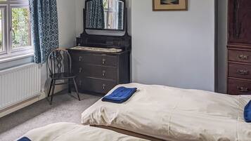 5 bedrooms, free WiFi, bed sheets