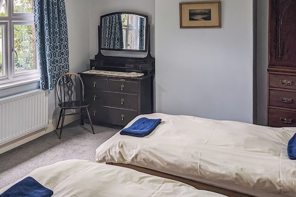 Twin bedroom | Moor House, Yanwath, near Penrith