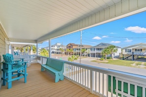 Property grounds - Octopus Alley - Private Pool on Saltwater Channel (North Myrtle Beach)