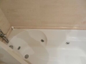 Dobbeltrom | Bad | Boblebad, hårføner og håndklær