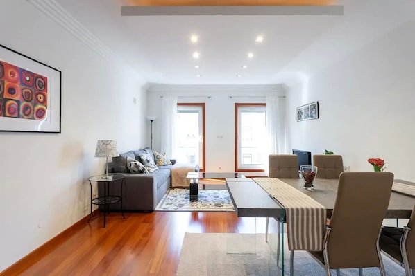 Interior - Luxury two bedrooms apartment with lift (Lisbon)