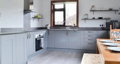 3 bedroom accommodation in Cove, near Poolewe