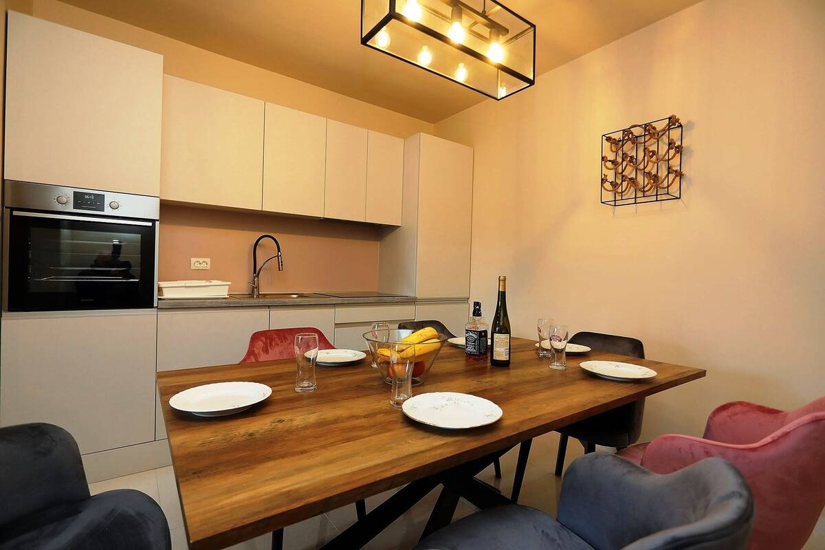 Apartment (2) | Private kitchen | Fridge, oven, dishwasher, espresso maker