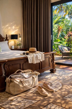 5 bedrooms, desk, iron/ironing board, travel cot