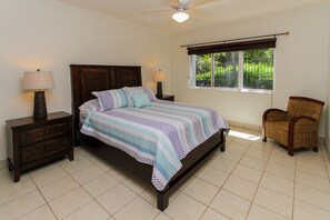 2 bedrooms, individually decorated, individually furnished - Ocean Breeze 11 (Sardinal)