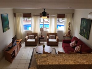 Living area - Ocean Breeze 11 (Sardinal)