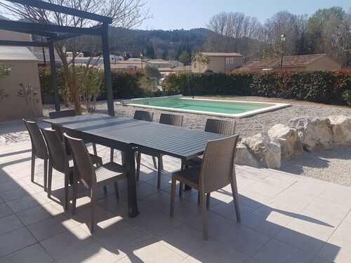 Gite in Provence, 8 people, air conditioning, internet, private pool
