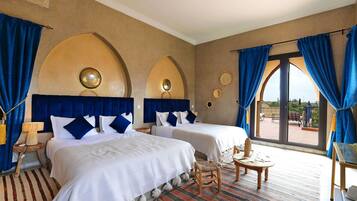 Premium Suite, Ensuite, Mountain View (Suite Premium vue montage) | 7 bedrooms, in-room safe, iron/ironing board, free WiFi