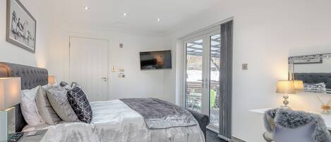 2 bedrooms, free WiFi, bed sheets, wheelchair access